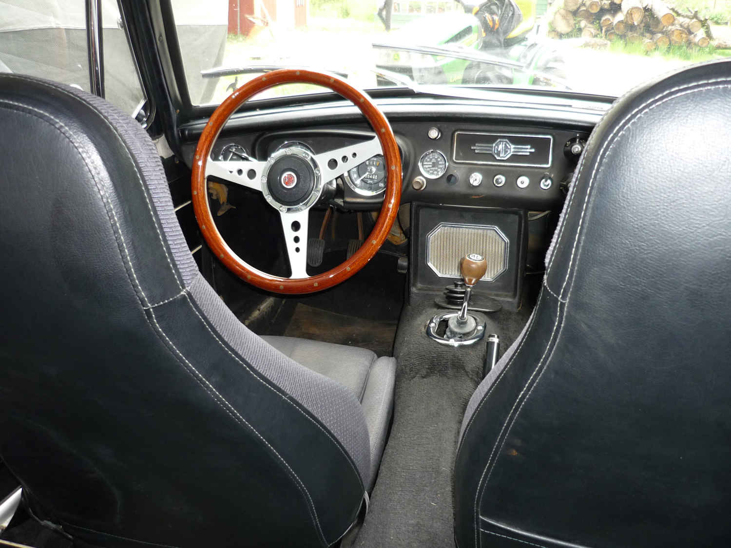 1967 Mgb Gt Interior With Mazda Miata Seats 1967 Mgb Gt